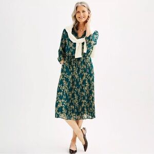 LIKE NEW 👗 Plus Size Croft & Barrow® Pleated Ruffle-Neck Dress